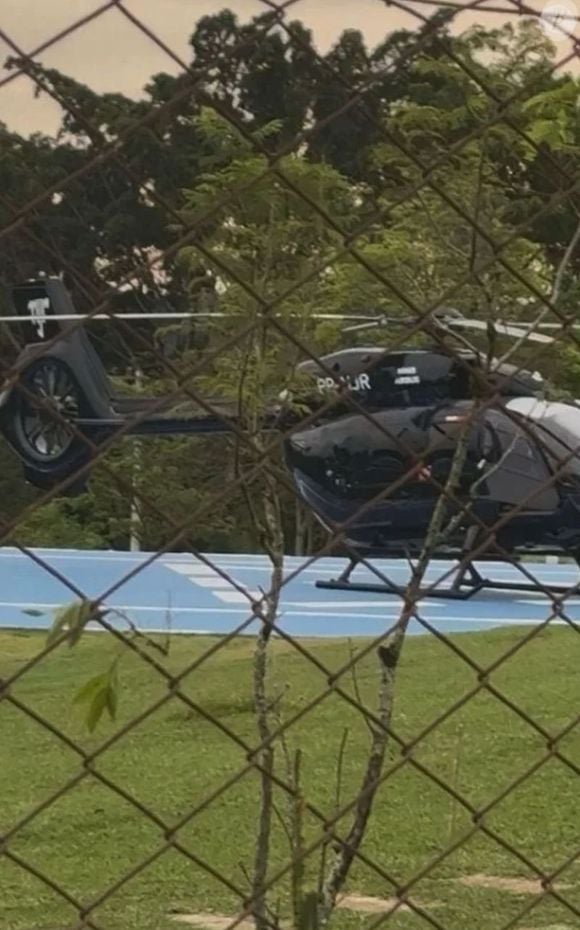 Neymar foi visto chegando de helicóptero em festa no interior de São Paulo