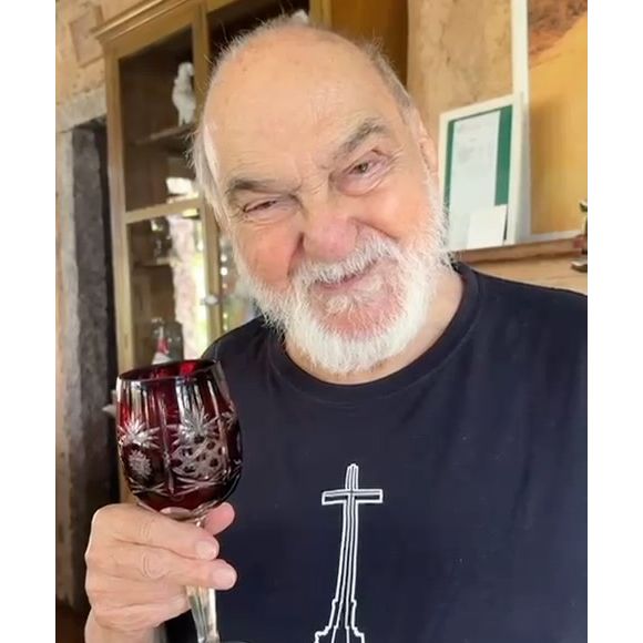 Lima Duarte: ‘Quando uma pessoa pergunta ‘tô certo ou tô errado?’ e sacode o ouro na tua cara, ah, você vai falar que ele tá certo’