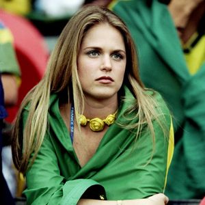 Susana Werner foi acusada de ter um caso com Pedro Bial. Os rumores bastante infundados começaram depois que os dois foram vistos juntos durante uma partida da Seleção Brasileira