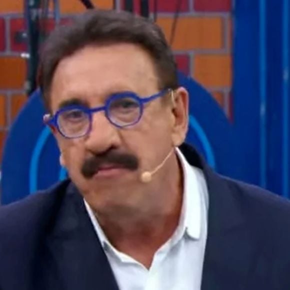 Ratinho, empregado no SBT há 27 anos, dá forte opinião sobre a polêmica entre Zezé Di Camargo e a emissora: 'SBT não tem...'