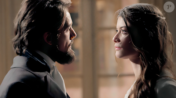 Alinne Moraes fazia par com Rafael Cardoso na novela 'Além do Tempo'