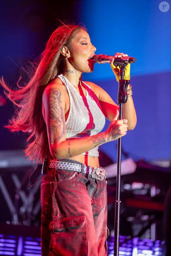 Ludmilla fez show histórico no Jockey Club do Rio de Janeiro para celebrar a vitória de Brasil contra Haiti na Copa do Mundo