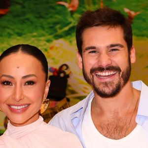 Casamento de Sabrina Sato e Nicolas Prattes: novas fotos mostram ator emocionado, Zoe de daminha e segundo vestido da apresentadora