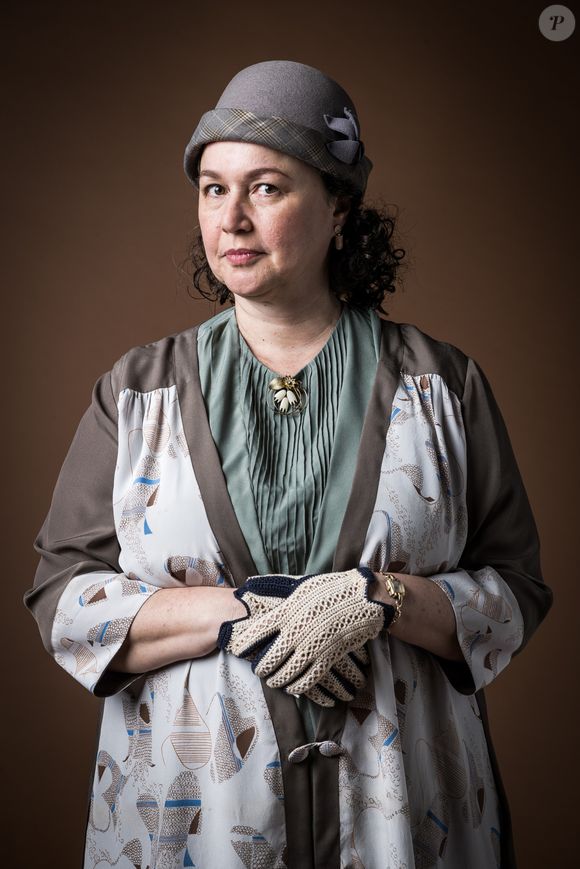 Genu (Kelzy Ecard) faz de tudo para deixar o filho, Lúcio (Jhona Burjack) em liberdade na novela 'Éramos Seis'