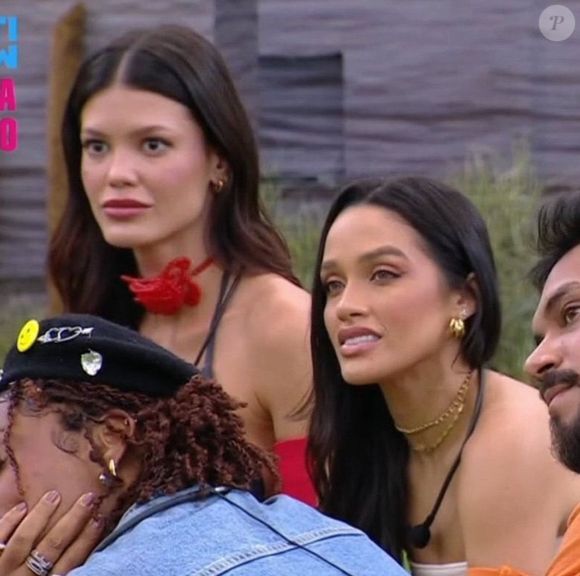 Vitória Strada disse que votaria nos gêmeos ou em Arleane e Marcelo no 'BBB 25'