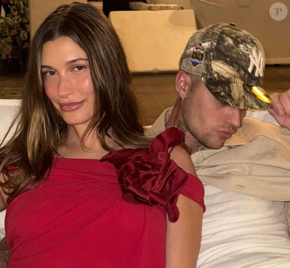 Surpreendendo a todos, Hailey Bieber deixou de seguir Justin no Instagram