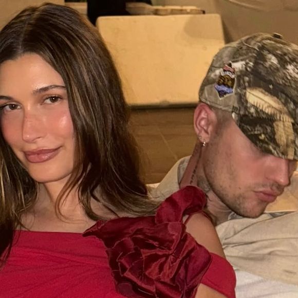 Surpreendendo a todos, Hailey Bieber deixou de seguir Justin no Instagram