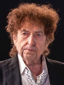 Bob Dylan, músico e ganhador do Prêmio Nobel de Literatura, de 85 anos: 'A paixão é coisa de gente jovem; os mais velhos devem ser mais sábios'