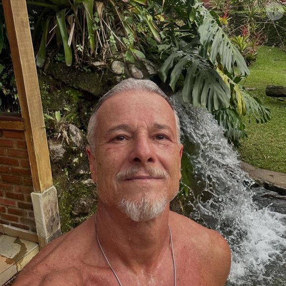 Marcello Novaes trocou uma casa na Barra da Tijuca por um sítio isolado no Rio de Janeiro