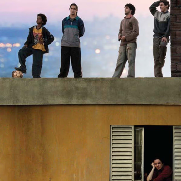 Vai sair da Netflix: últimos dias para assistir ao drama brasileiro de 2008 do diretor de 'Ainda Estou Aqui', premiado em Cannes, que une futebol, família e superação