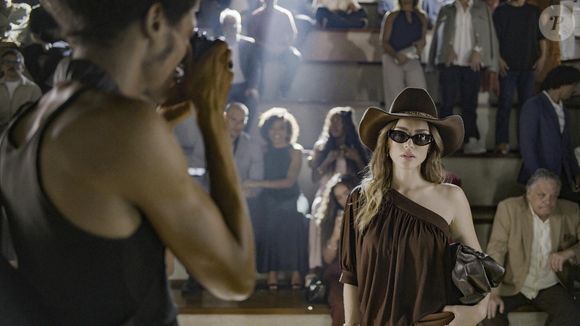 Naiane (Isabelle Drummond), da novela 'Coração Acelerado', aparece no último capítulo de 'Dona de Mim'