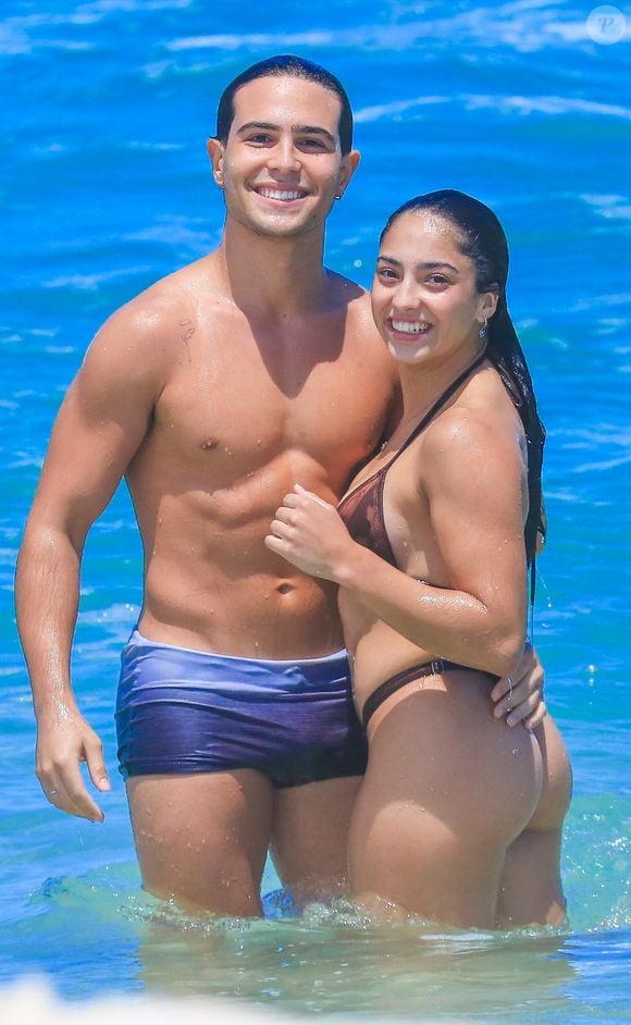 O corpo definido de Igor Jansen e Julia Soares chamou a atenção.