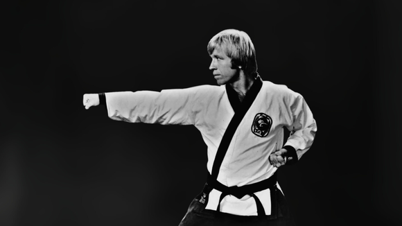 O que é Tang Soo Do? A base do estilo de vida de Chuck Norris, morto aos 86 anos, e como a disciplina militar na Coreia moldou o maior ícone de ação do cinema