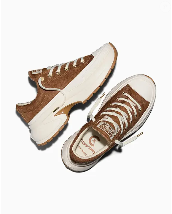 O Run Star Crush Pony Hair Cano Baixo Marrom traz cabedal em pelo de pônei, textura sofisticada e uma proposta que mistura conforto e estilo para o inverno