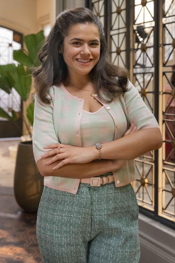 Maisa está no ar como a vilã Bia da novela 'Garota do Momento'