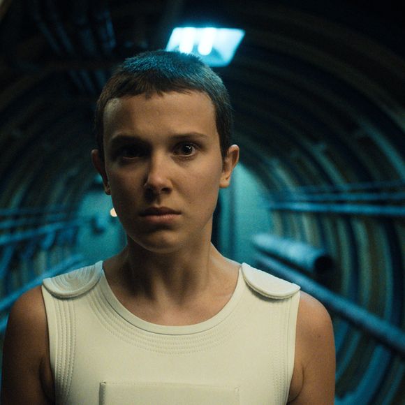 Em 'Stranger Things 4', a atriz apareceu mais uma vez com o cabelo raspado, como no início