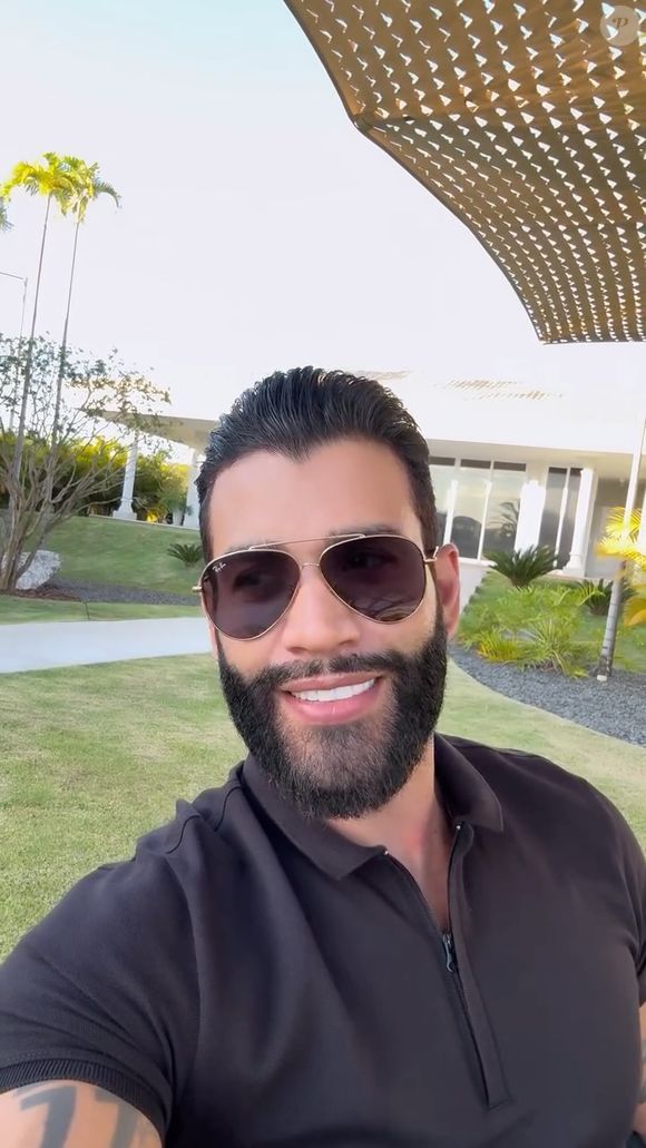 Gusttavo Lima satanista? O conspiracionista usou uma recente entrevista do cantor ao jornalista André Piunti, onde ele relata uma experiência com um médium