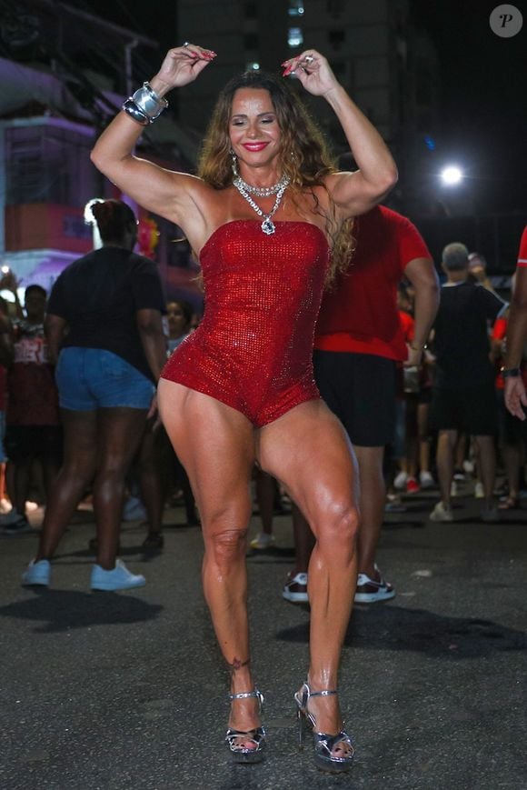 O bumbum de Viviane Araújo também chamou atenção