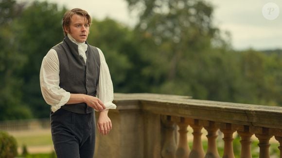 Estrelada por Emma Corrin e Jack Lowden e com Olivia Colman e Rufus Sewell no elenco, a nova adaptação de 'Orgulho e Preconceito' estreia na Netflix em 3 de dezembro