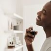 Perfume masculino quente e especiado: meu irmão tem mais de 50 perfumes e estes 8 são meus favoritos; sofisticados, eles têm notas de hortelã, gengibre, cardamomo