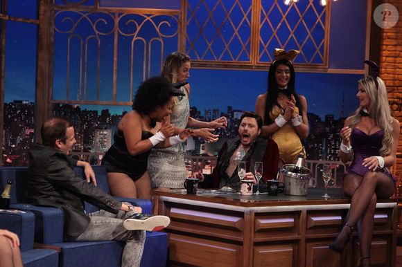 Danilo Gentili, apresentador do 'The Noite', já teve um pedaço do peito também depilado por Preta Gil e outras famosas.