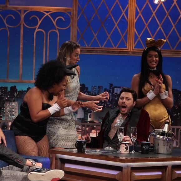 Danilo Gentili, apresentador do 'The Noite', já teve um pedaço do peito também depilado por Preta Gil e outras famosas.