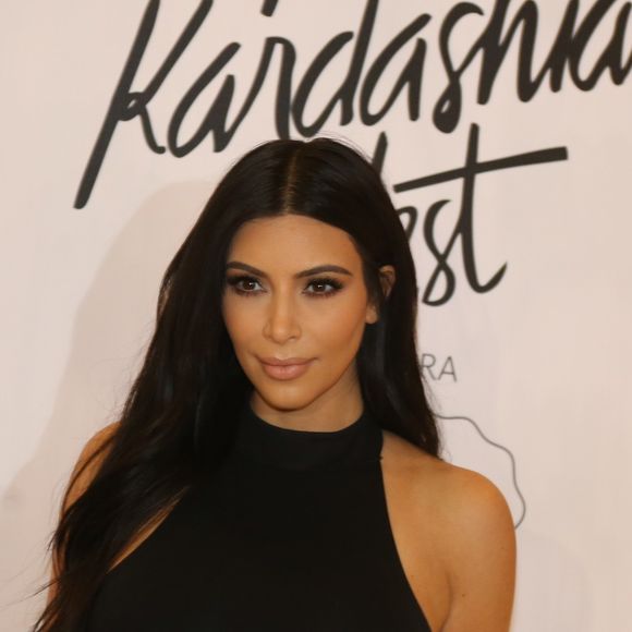 Kim Kardashian sobre o Brasil: ‘Ficava louca para voltar para cá me sentindo bem. Eu olhava para elas usando roupas incríveis. Me inspirei muito e me apaixonei pelo Brasil’