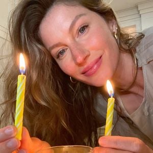 Gisele Bündchen é apaixonada por pão de queijo e sempre faz a receita quando os filhos pedem uma refeição especial