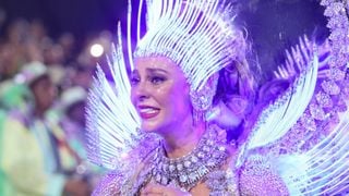 Verdadeiro motivo da saída de Paolla Oliveira da Grande Rio vem à tona: diagnóstico delicado do pai fez atriz tomar atitude. 'Atrapalham nossa vida'