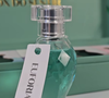 A perfumista canadense Natasha Côté-Mouzannar, da IFF, foi a responsável por interpretar a euforia no Box do Sentir, projeto de O Boticário que transforma emoções em fragrâncias. Depois de viver por três anos no Brasil, a profissional desenvolveu uma relação próxima com a cultura, as frutas e a alegria de viver dos brasileiros. A experiência inspirou sua criação, que parte dessa energia para representar um dos cinco sentimentos escolhidos pela marca