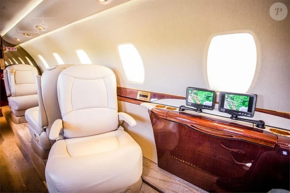 Modelo de avião particular de Virginia Fonseca possui configuração personalizada e detalhes voltados às viagens em família