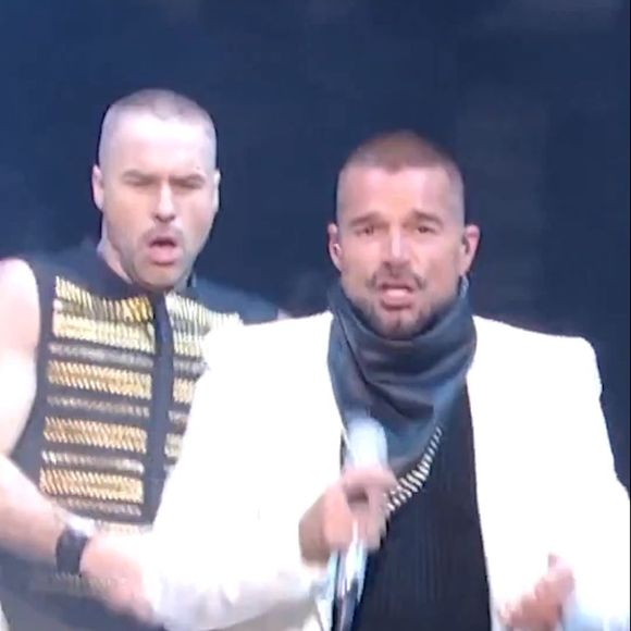 Ricky Martin cantou grandes sucessos e empolgou o público do VMAs