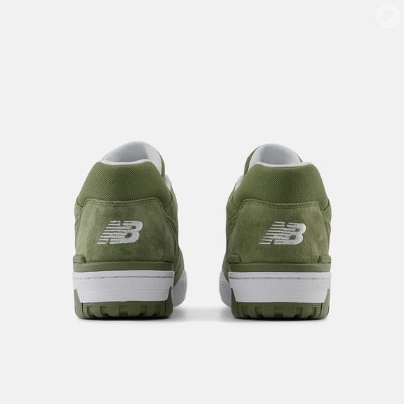 Com proposta atemporal, o verde sofisticado do New Balance 550 atravessa todas as estações do ano