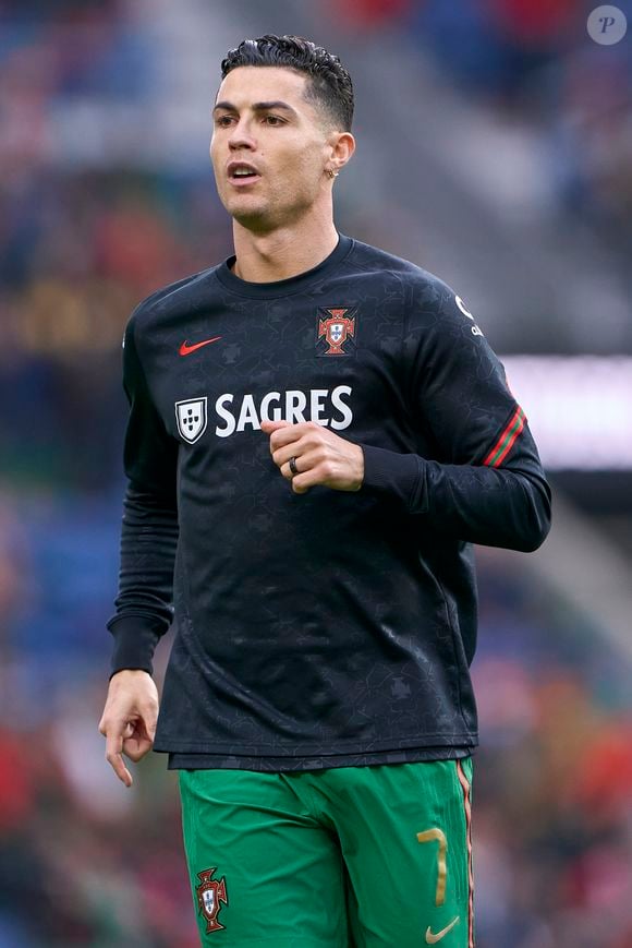Cristiano Ronaldo representa Portugal na Copa do Mundo e não se vê aposentando. Um dos maiores desejos do jogador é competir com seu filho