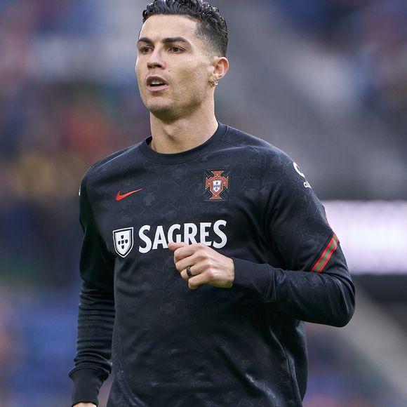 Cristiano Ronaldo representa Portugal na Copa do Mundo e não se vê aposentando. Um dos maiores desejos do jogador é competir com seu filho