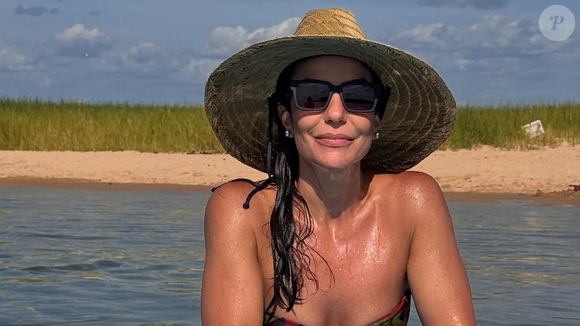 Muito além de uma casa de verão, essa mansão de Ivete Sangalo à beira-mar surpreende por estética elegante, culturais baianas e ambientes integrados