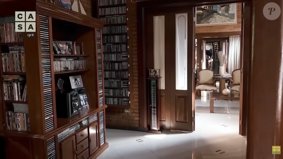 Ary Fontoura guarda mais de 7 mil DVDs em casa