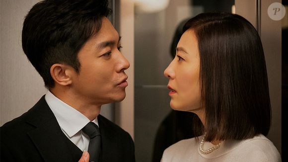 Por fim, os protagonistas de 'O Mundo dos Casados' não ficam juntos, mas mantém contato pelo filho