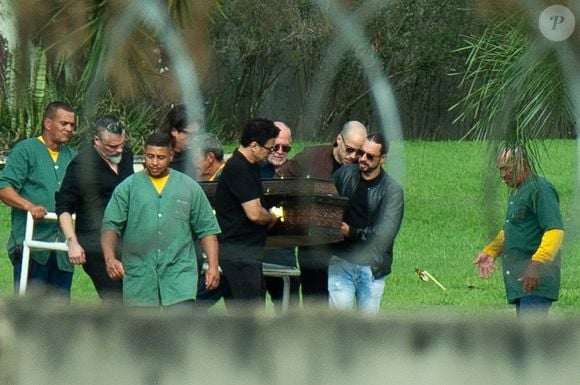 Família optou por uma cerimônia reservada após a morte de Rick; cantor foi sepultado em Sorocaba, no interior de São Paulo