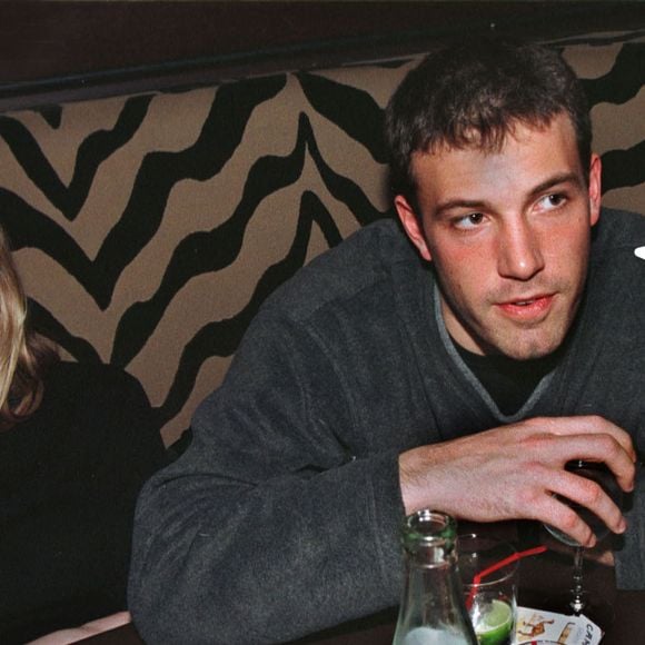 Durante a infância em Massachusetts, Ben Affleck contou que via o pai bêbado quase todos os dias. O ator revelou que o pai só conseguiu ficar sóbrio quando ele tinha 19 anos, em um dos relatos mais pessoais sobre sua família