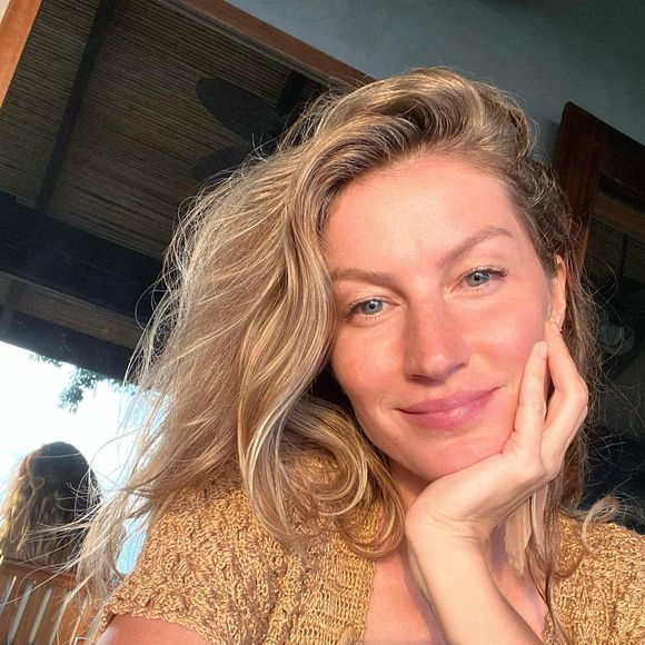 Gisele Bündchen foi a única integrante do elenco original a não aceitar participação na continuação, segundo o diretor David Frankel