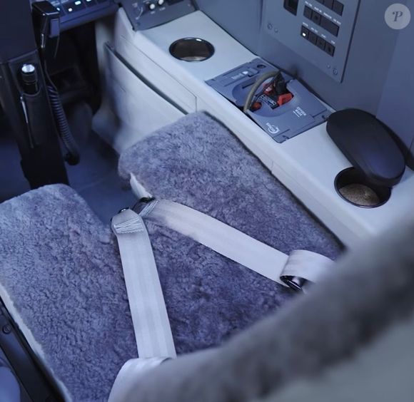 Após passar por retrofit em 2026, a cabine do avião de Simone Mendes ganhou um padrão sofisticado, com layout funcional e ambiente acolhedor