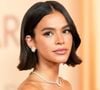 Os olhos castanhos ficarão lindos se forem maquiados com estes tons e desta forma: palavra de profissional; foto mostra atriz Bruna Marquezine no Oscar 2026.