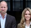 Kate Middleton exibiu cabelos loiros durante um compromisso real com Príncipe William em Londres