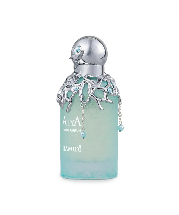 Para quem gosta de perfumes com nuances florais e frutadas, o Alya, da Hamidi, reúne notas de flor de laranjeira, almíscar, âmbar e baunilha em uma composição que equilibra frescor e acordes aconchegantes