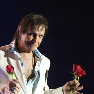 Roberto Carlos sempre fez questão de manter a vida pessoal longe dos holofotes; cantor faz raras aparições com os filhos