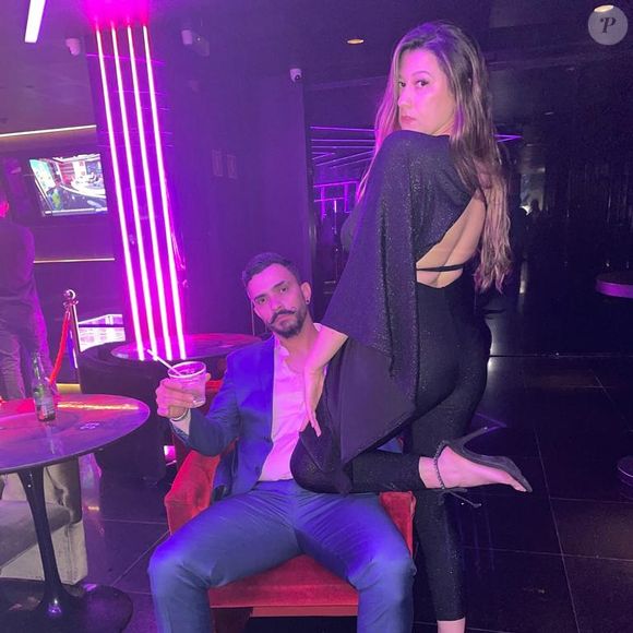 A influencer Bella Mantovani afirmou ter havido um 'fortalecimento da relação' com os relacionamentos extraconjugais