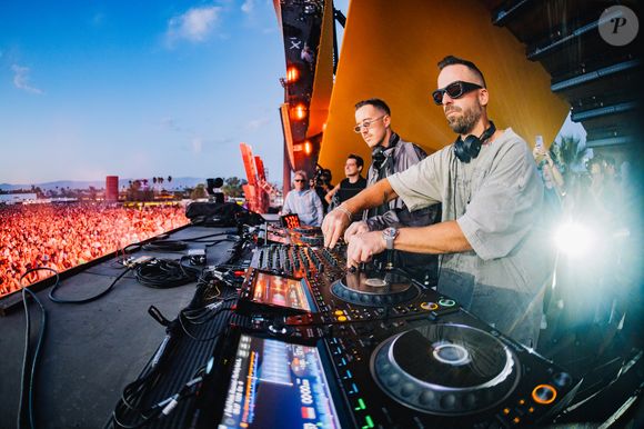 Rüfüs Du Sol: clima eletrônico, vibes intensas — leve o óculos de sol e se jogue na pista