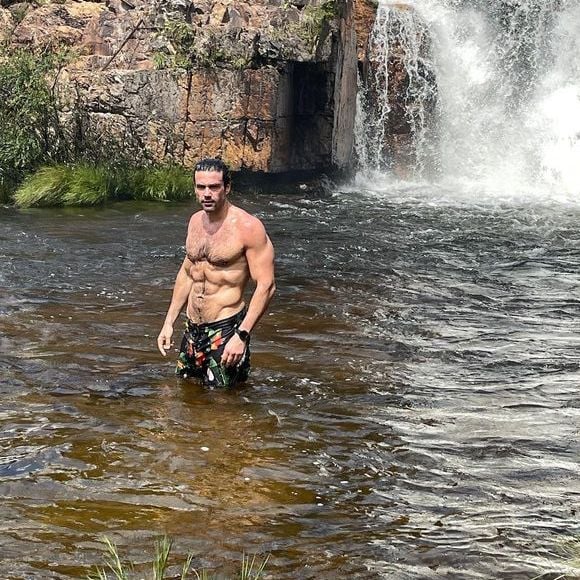 Qual é a altura de Sergio Marone? Ator também tem 1,90 m