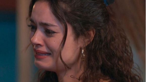 Gerluce arrasada! Resumo da novela 'Três Graças' (12 a 16 de janeiro) tem mãe em pânico ao saber quem é o pai do filho de Joélly, e atitude homofóbica de Ferette